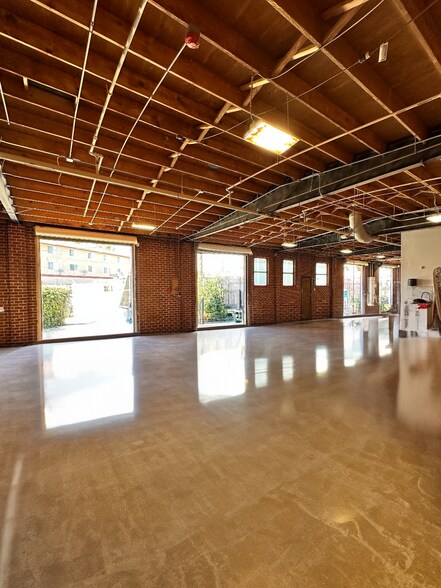 More Photos Of 729 Centinela Ave, Inglewood Industrial For Lease