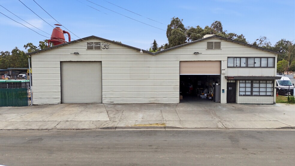 More Photos Of 2205 Rice Ave, West Sacramento Warehouse For Sale