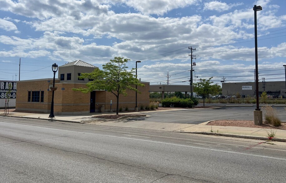 Primary Photo Of 3323 W Villard Ave, Milwaukee Bank For Sale