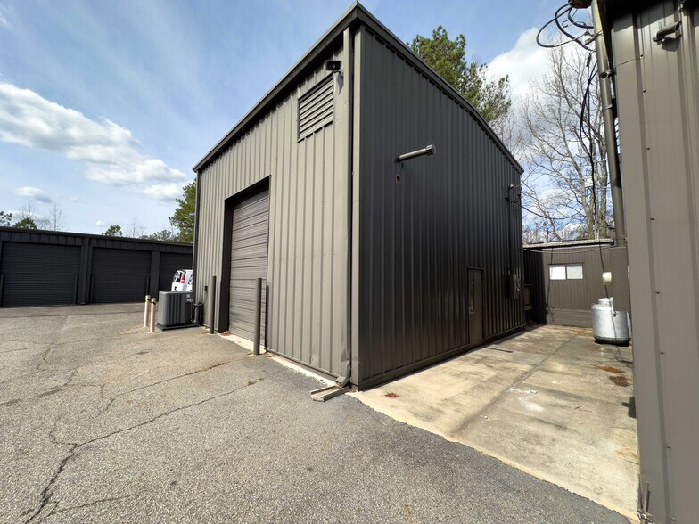 More Photos Of 3496 Peachtree Pky, Suwanee Service For Lease