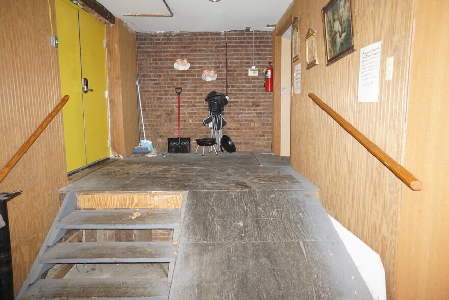 More Photos Of 540-534 Pawling Ave, Troy Freestanding For Lease