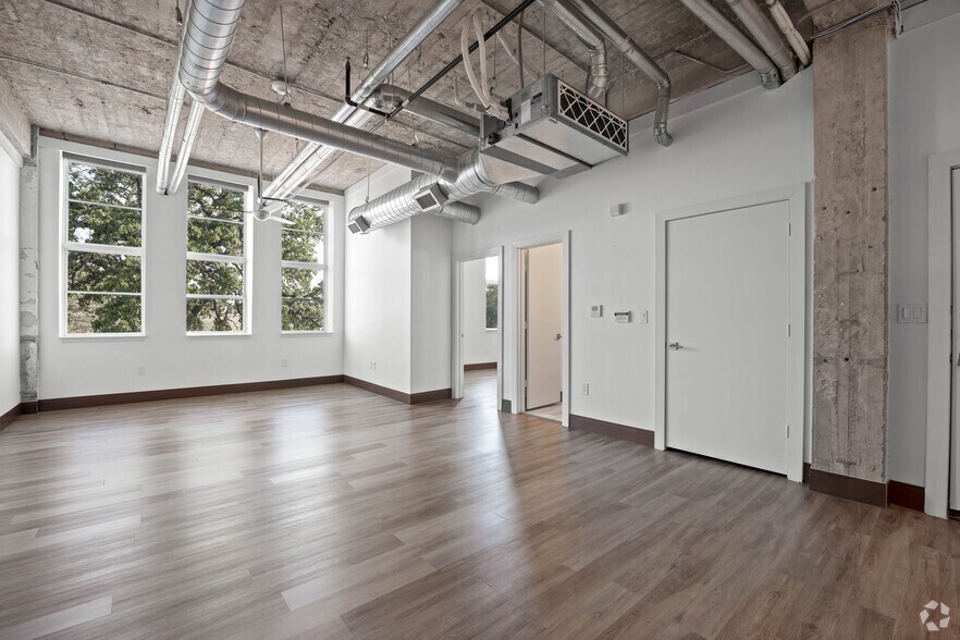 More Photos Of 1403 Corinth Rd, Dallas Apartments For Sale