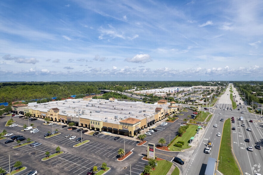 More Photos Of 8206 Philips Hwy, Jacksonville Storefront For Lease