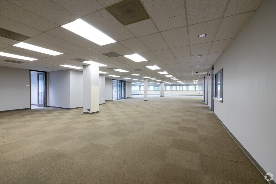 More Photos Of 645 Martinsville Rd, Bernards Township Office For Sale