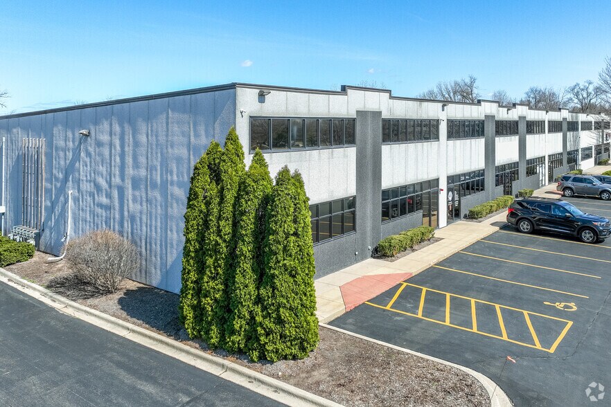 More Photos Of 212 Lindow Ln, Marengo Warehouse For Lease