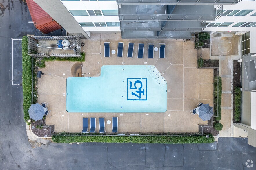 More Photos Of 45 S Idlewild, Memphis Apartments For Sale