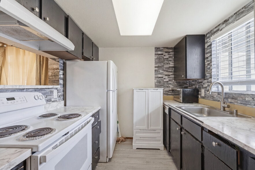 More Photos Of 1527 NE 150th St, Seattle Apartments For Sale