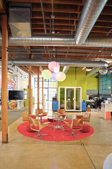 More Photos Of 1375 Park Ave, Emeryville Loft Creative Space For Lease