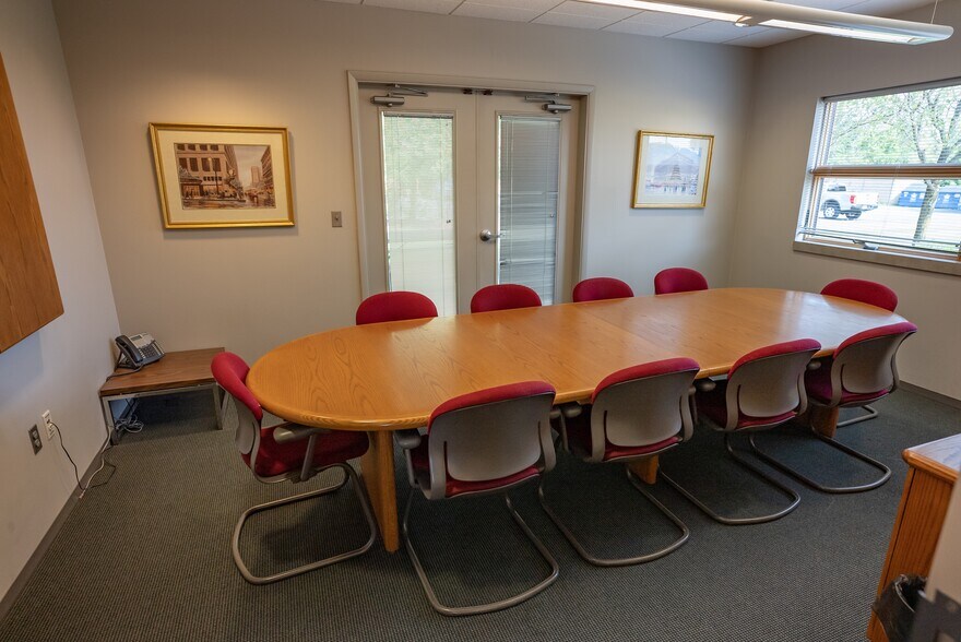 More Photos Of 320 Bilmar Dr, Pittsburgh Office For Sale