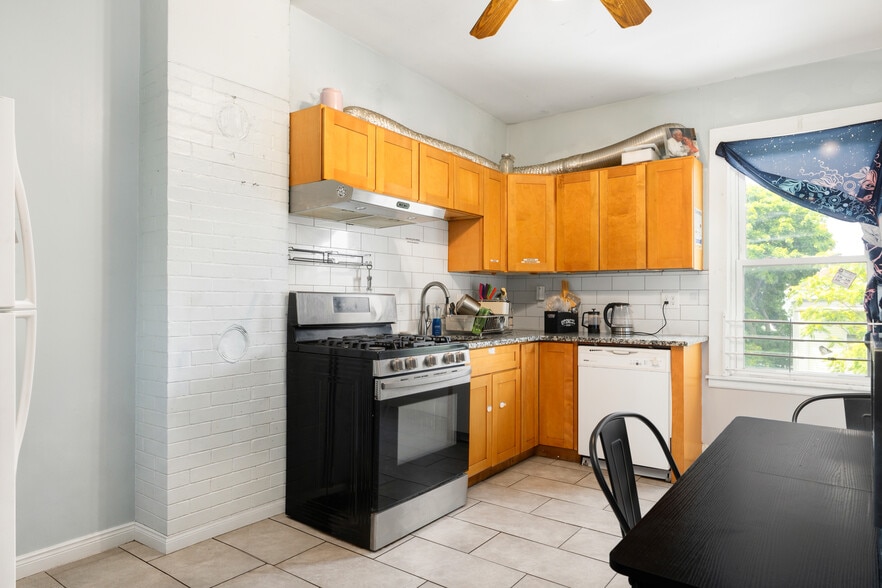 More Photos Of 342-344 Bowdoin St, Boston Apartments For Sale