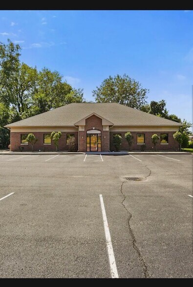 Primary Photo Of 30 Spring Mill Ct, Mooresville Office For Sale