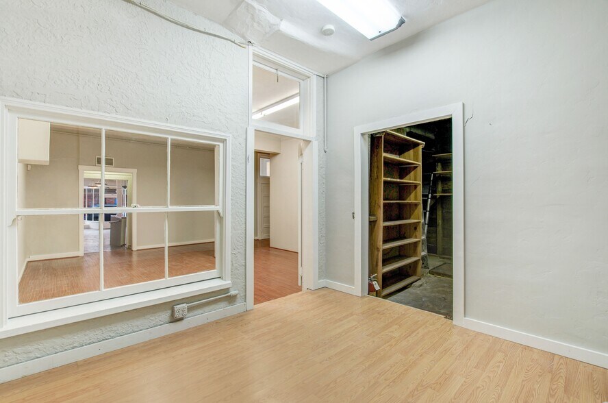 More Photos Of 512 Wilson St, Santa Rosa Storefront Retail Residential For Lease