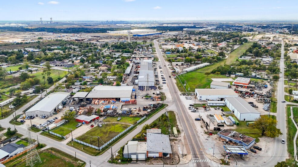 More Photos Of 16144 Market St, Channelview Manufacturing For Sale