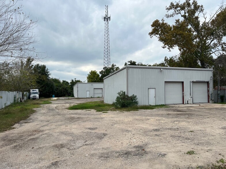 Primary Photo Of 7911 Yale, Houston Industrial For Lease