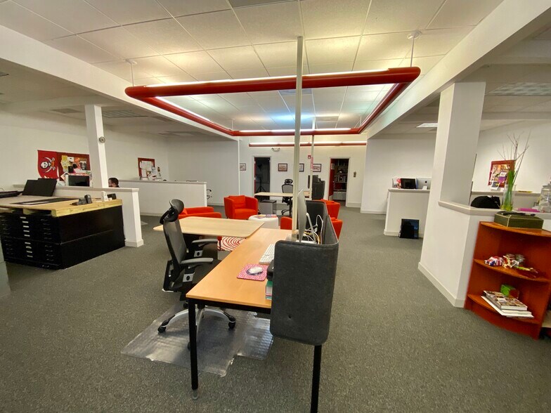 More Photos Of 2286 W 1st St, Fort Myers Office For Lease