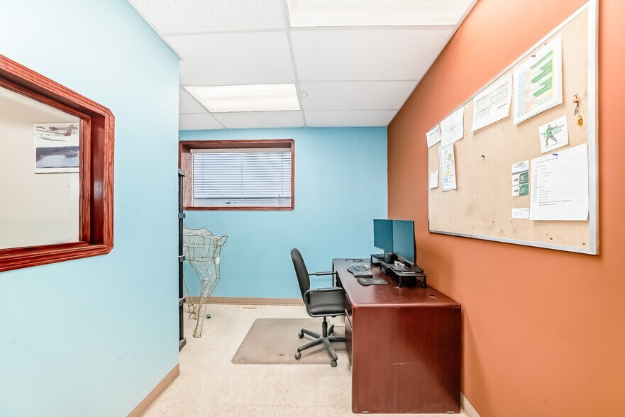 More Photos Of 116 Orchard Way, Strathmore Service For Lease