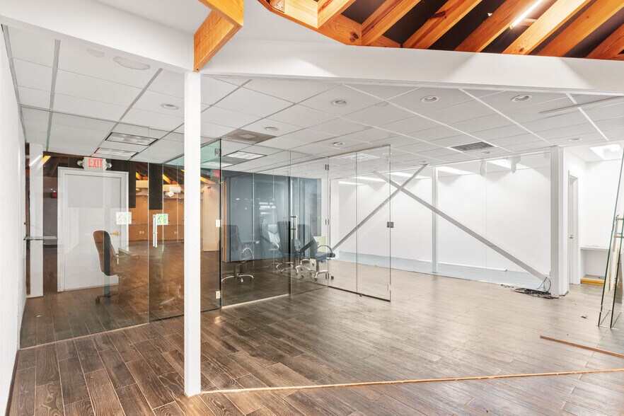 More Photos Of 3075 NW South River Dr, Miami Storefront Retail Office For Lease
