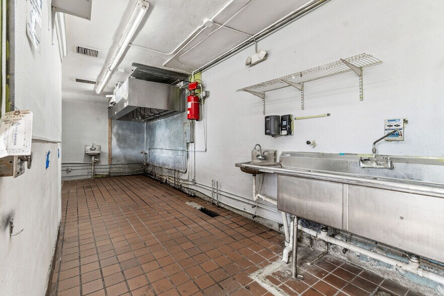 More Photos Of 715 McDuff Ave, Jacksonville Storefront Retail Residential For Sale