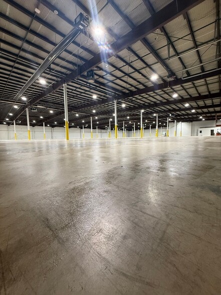 More Photos Of 513-539 E Hiawatha Blvd, Syracuse Warehouse For Sale