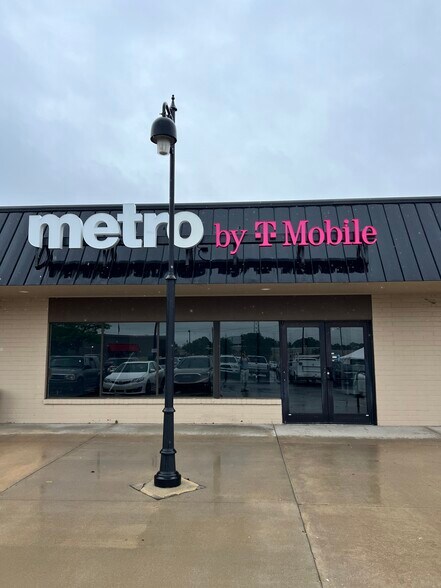 More Photos Of 1312 Industrial Rd, Emporia Unknown For Lease