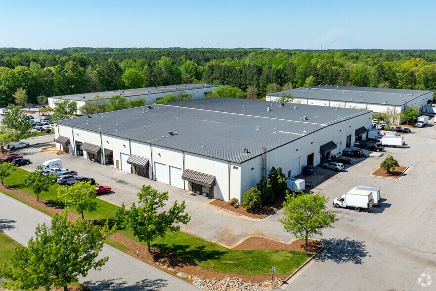 More Photos Of 3201 Wellington Ct, Raleigh Warehouse For Lease