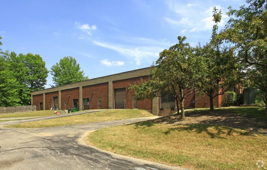 More Photos Of 26391 Curtiss Wright Pky, Richmond Heights Light Manufacturing For Lease