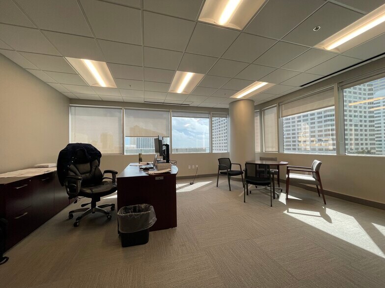 More Photos Of 777 Brickell Ave, Miami Coworking Space