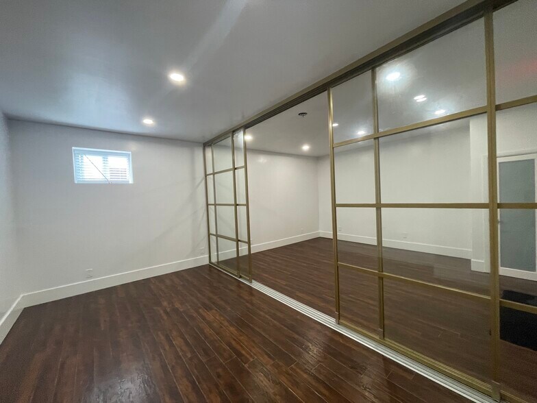 More Photos Of 715-717 Queen St E, Toronto Storefront Retail Office For Lease