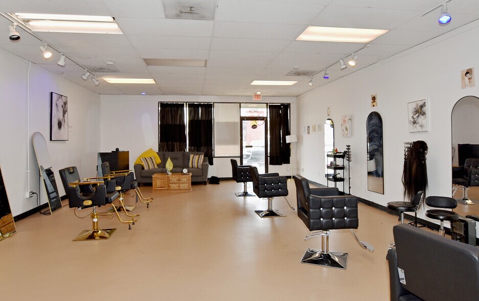 More Photos Of 2400-2408 8th Ave, Greeley Storefront Retail Office For Lease