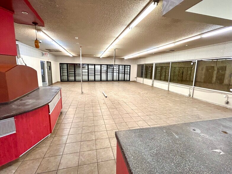 More Photos Of 4603 W Yellowstone Hwy, Mills General Retail For Sale