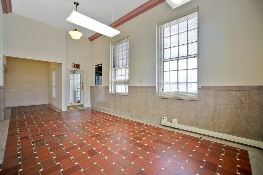 More Photos Of 2 Waln St, Wellsboro Office For Sale