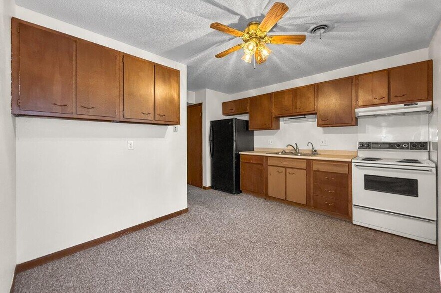 More Photos Of 1003 Parkway Dr, Boone Apartments For Sale