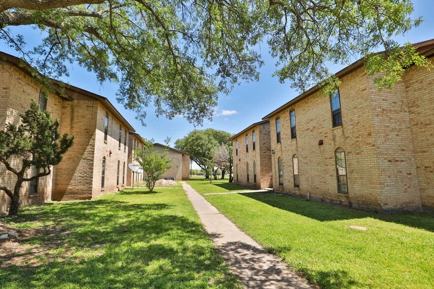 More Photos Of 2910 Old Lane City Rd, Wharton Apartments For Sale