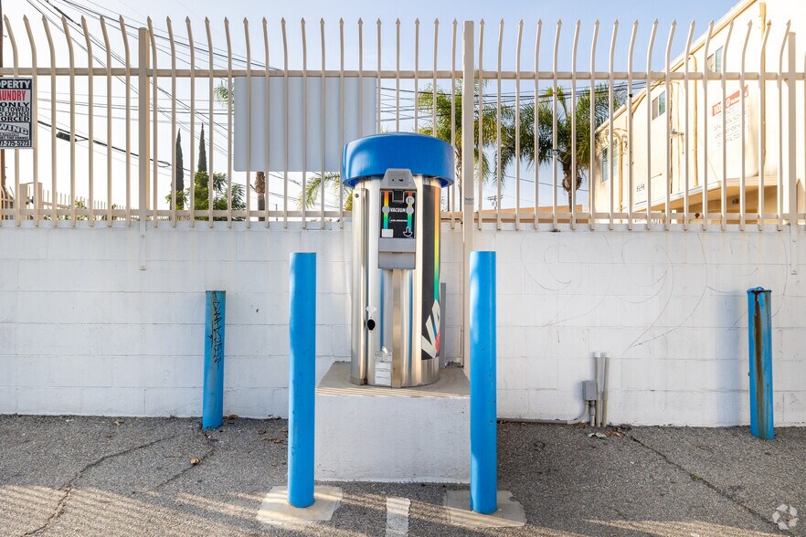 More Photos Of 10504 Victory Blvd, North Hollywood Freestanding For Sale