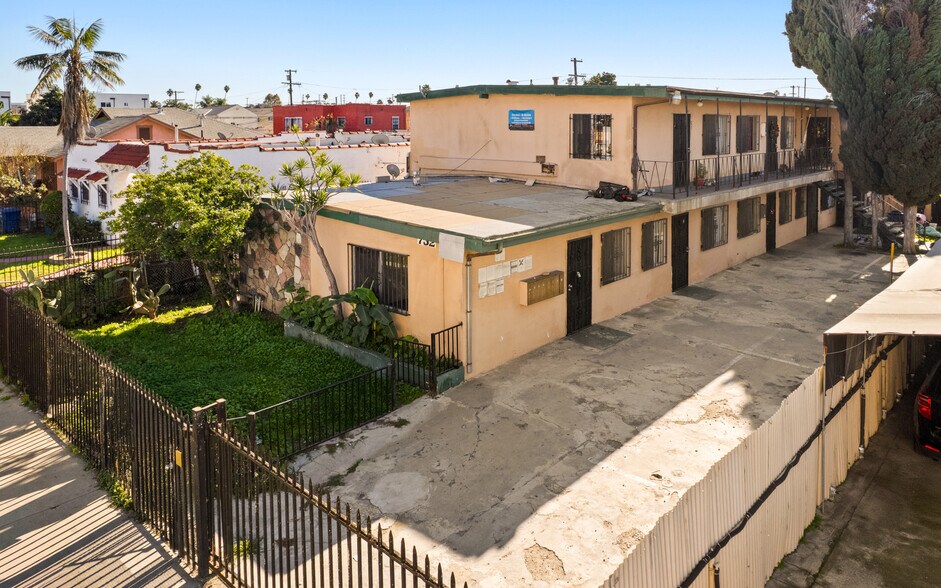 More Photos Of 732 W 76th St, Los Angeles Apartments For Sale