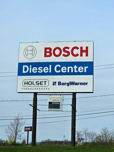 More Photos Of 337 N Fairville Ave, West Hanover Flex For Lease