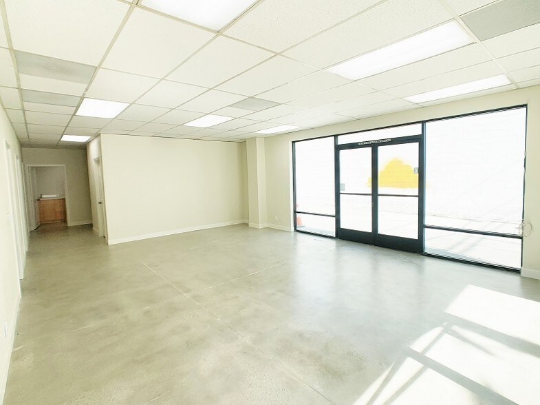 More Photos Of 935 N Vignes St, Los Angeles Auto Dealership For Lease