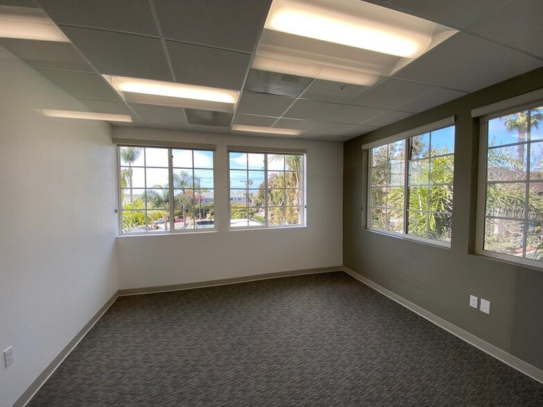 More Photos Of 336 Encinitas Blvd, Encinitas Office For Sale