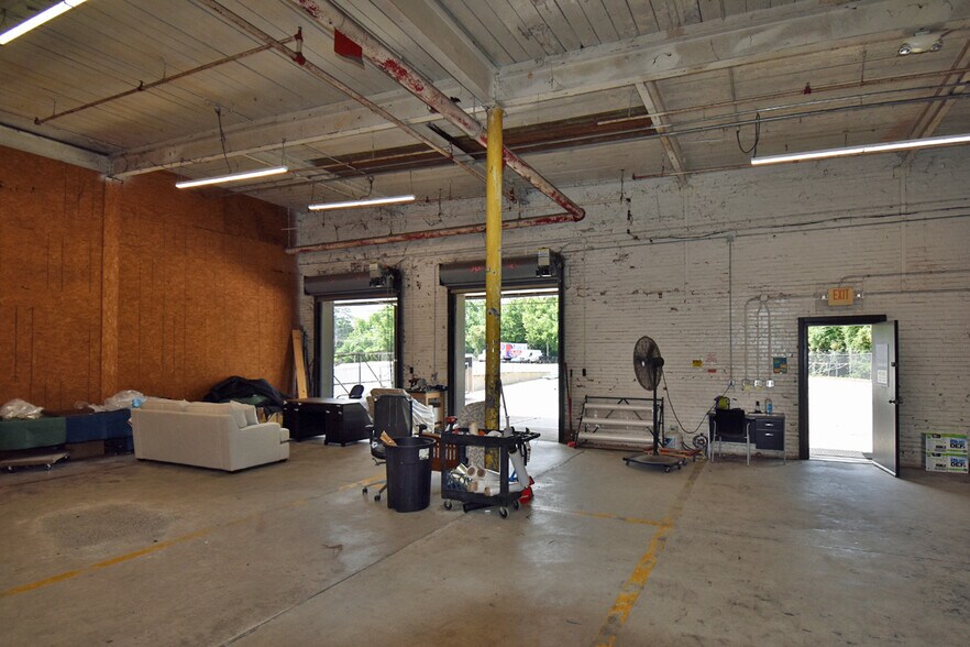 More Photos Of 3715 1st Ave, Columbus Warehouse For Lease