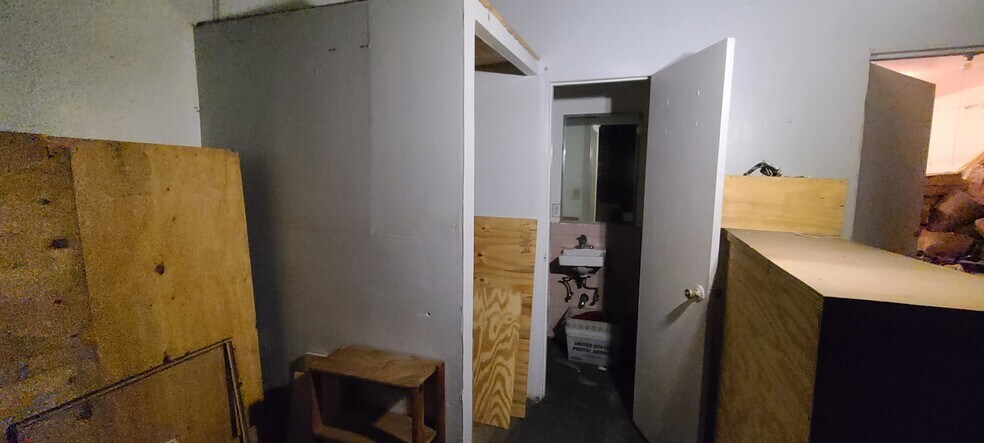 More Photos Of 1165 Myrtle Ave, Brooklyn Storefront Retail Residential For Lease