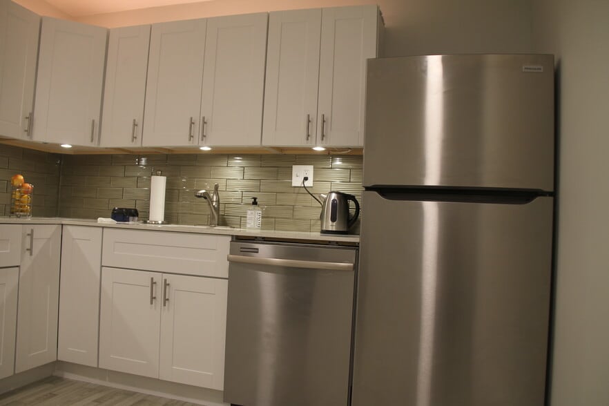 More Photos Of 85 SW 5th Ave, Delray Beach Office For Lease