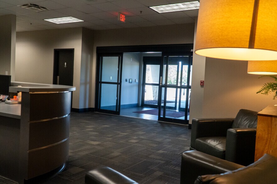 More Photos Of 500 Industrial Dr, Hamilton Industrial For Sale