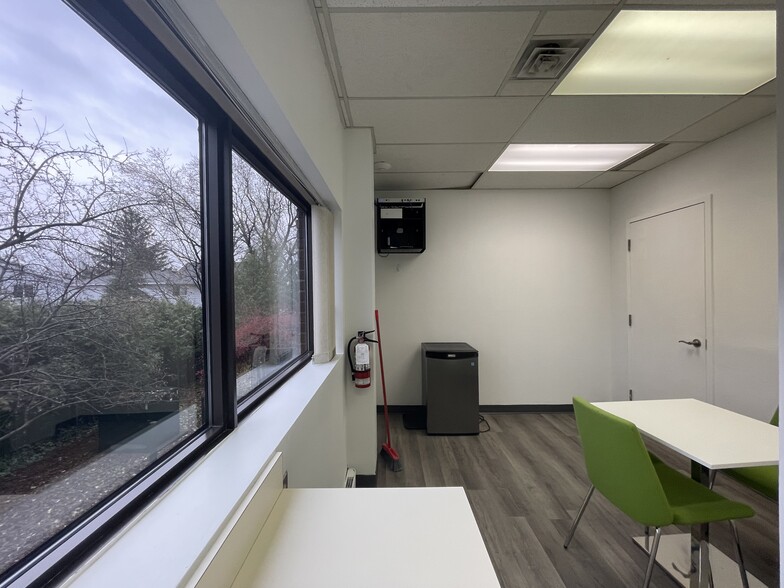 More Photos Of 139 Greenbank Rd, Ottawa Medical For Lease
