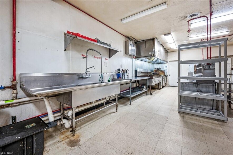 More Photos Of 25 Madison St, Leetonia Restaurant For Sale