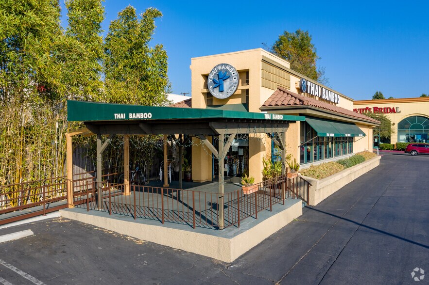 More Photos Of 8940-9080 Tampa Ave, Northridge Unknown For Lease