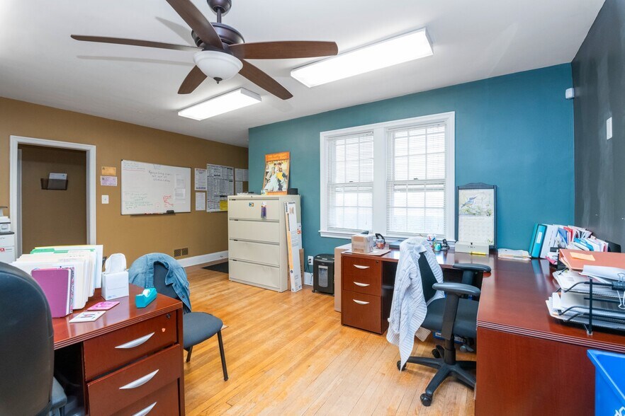 More Photos Of , Rosedale Office For Sale