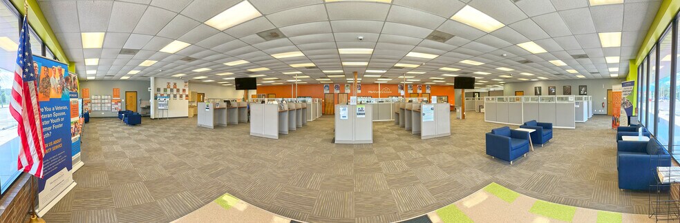 More Photos Of 14355 Wallisville Rd, Houston Office For Lease