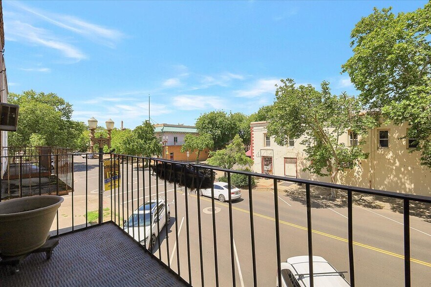 More Photos Of 228 1st St, Marysville Storefront Retail Residential For Sale