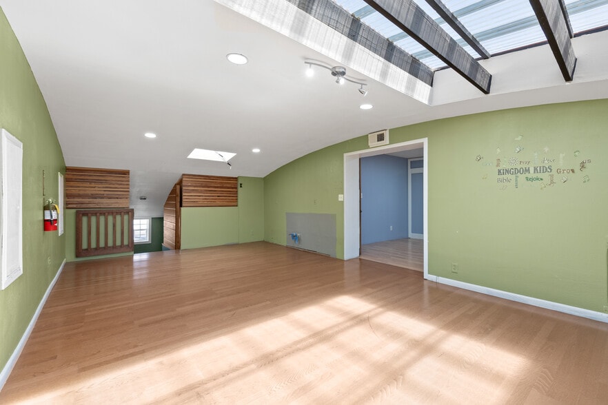 More Photos Of 13041 San Pablo Ave, San Pablo Freestanding For Lease