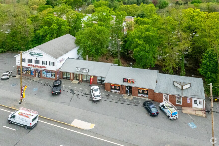 More Photos Of 3-11 Turnpike Rd, Southborough Storefront Retail Office For Lease